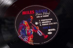 Merci Miles - Live at Vienne (14)